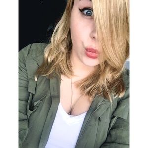 Meet your Posher, Ariel