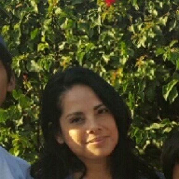 Meet your Posher, Monica