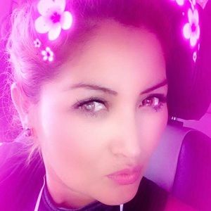 Meet your Posher, Perla