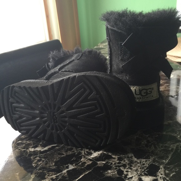SOLD Girl UGG ' Bailey Bow' Boot