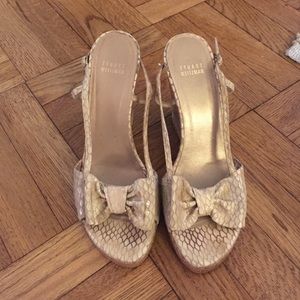 Stuart weitzman nude snakeskin bow wedges