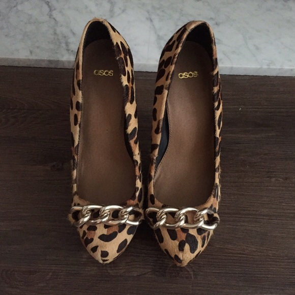Pony-haired. Leopard. Platform. Pumps. - Picture 2 of 4
