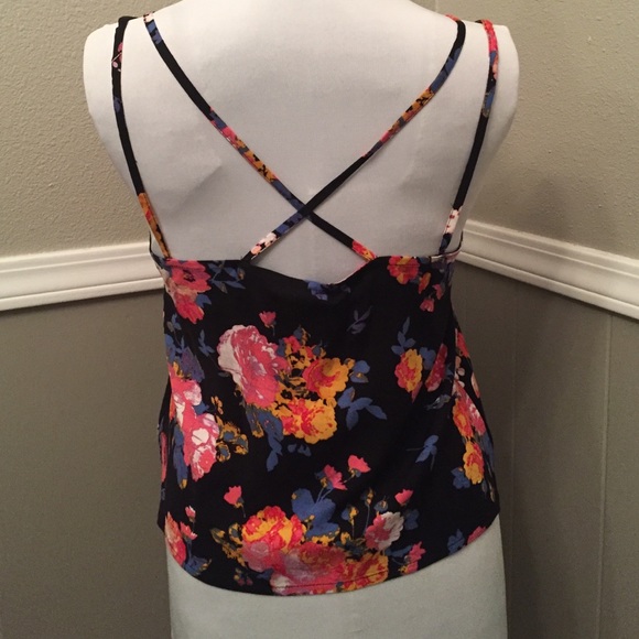 Cute black flower print double strap tank - Picture 2 of 3