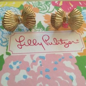 NEW Lilly Puiltzer bow earrings