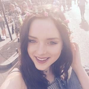 Meet your Posher, Madie d.