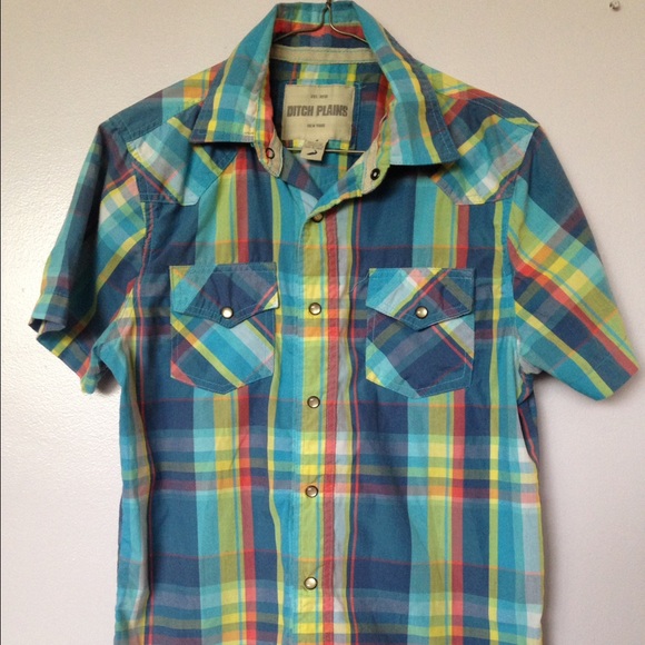 Men's plaid button down