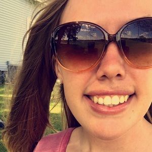 Meet your Posher, Kaitlyn