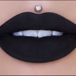 Jeffree Star liquid lipstick Weirdo