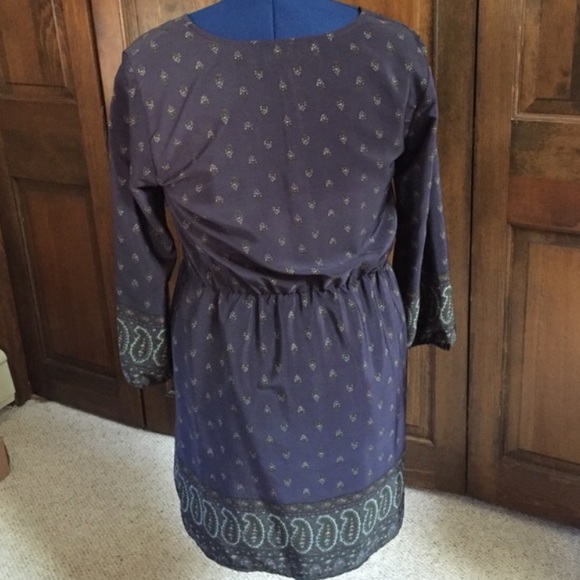 3/$18 SALE NWOT long sleeve pattern boutique dress - Picture 4 of 5