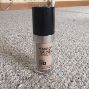 Makeup forever ultra hd foundation