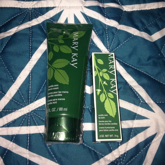 Mary Kay Vanilla Mint Lotion & Lip Balm Set