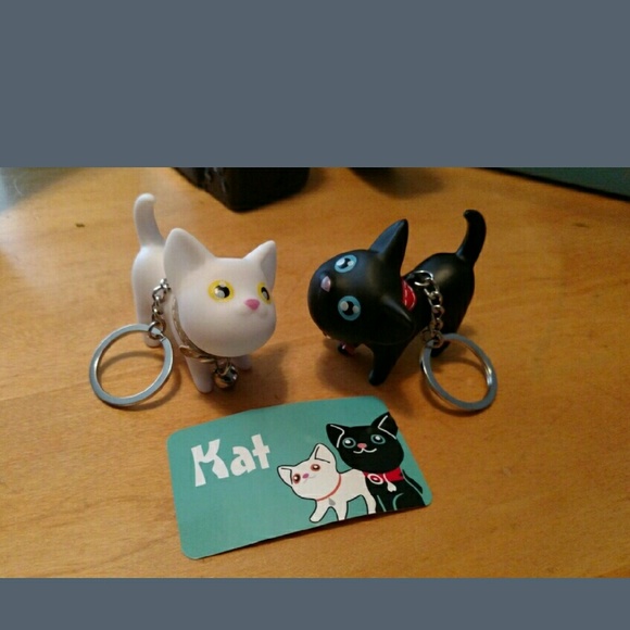 Cute kitten key chain