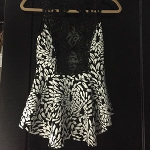 Peplum top Black & white crochet back