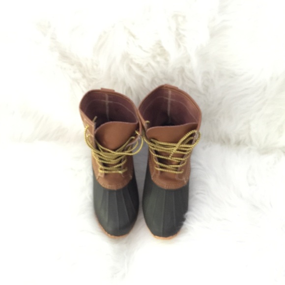 Duck boots