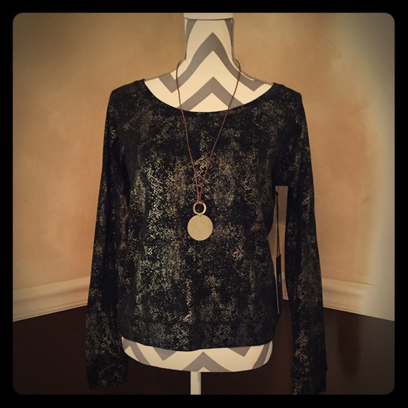 NWT Rock and Republic long sleeve shirt