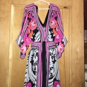 Bisou Bisou Size 6 Flowy Summer Dress!