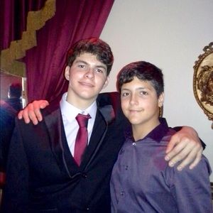 Meet your Posher, Gloria