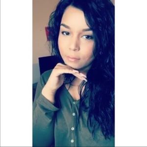 Meet your Posher, Lisa