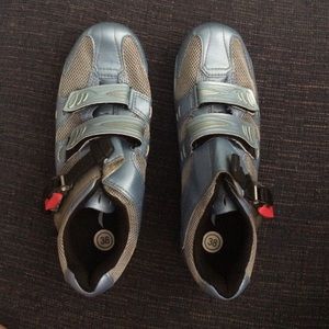 Specialized biking shoes sz 38