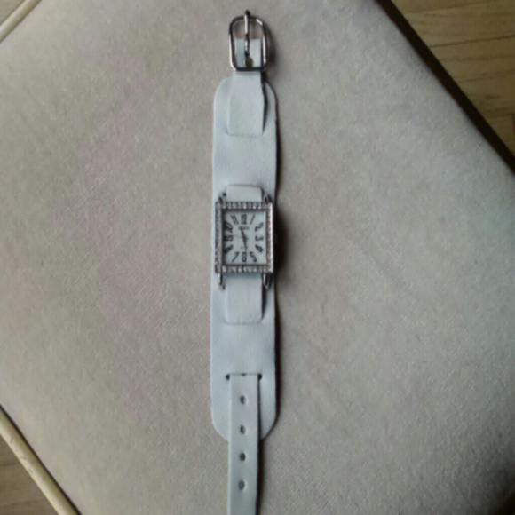 Geneva crystal fashion watch, white leather main image 4