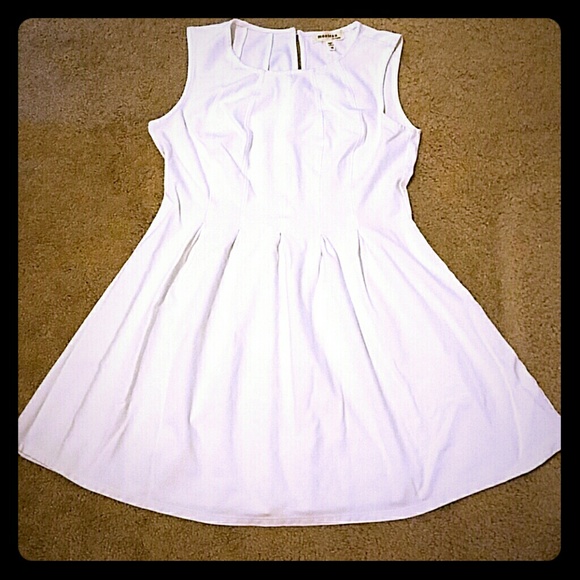 Monteau white dress