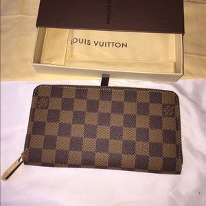 Authentic Louis Vuitton Damier wallet