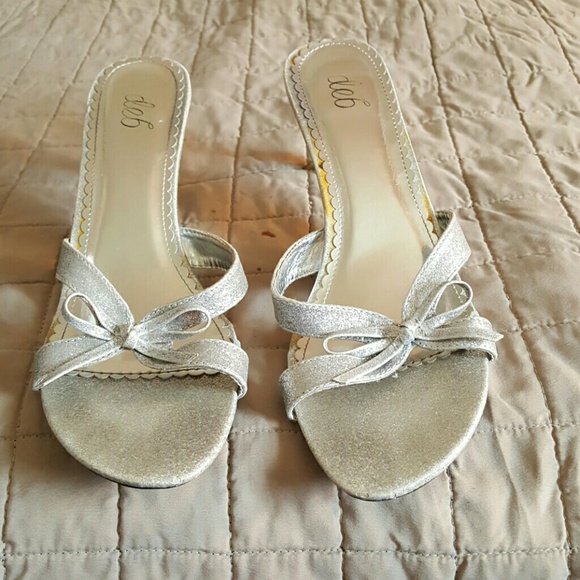 Cute Silver Pump