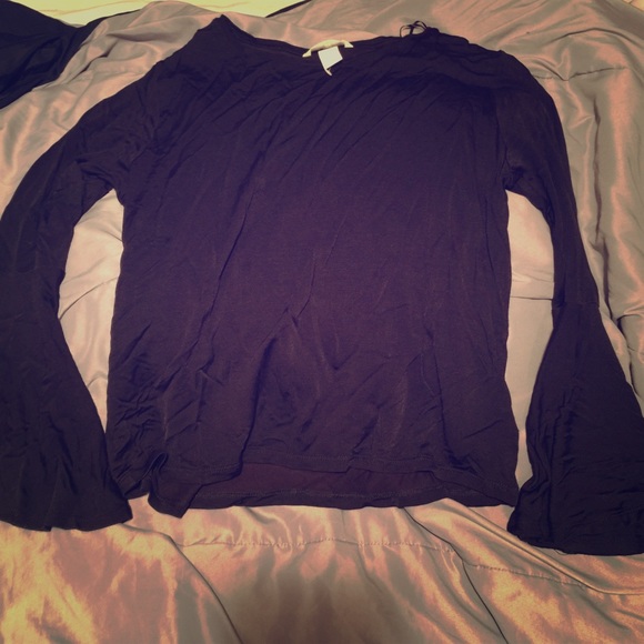 Nwot black flare sleeve shirt