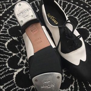 Tap shoes