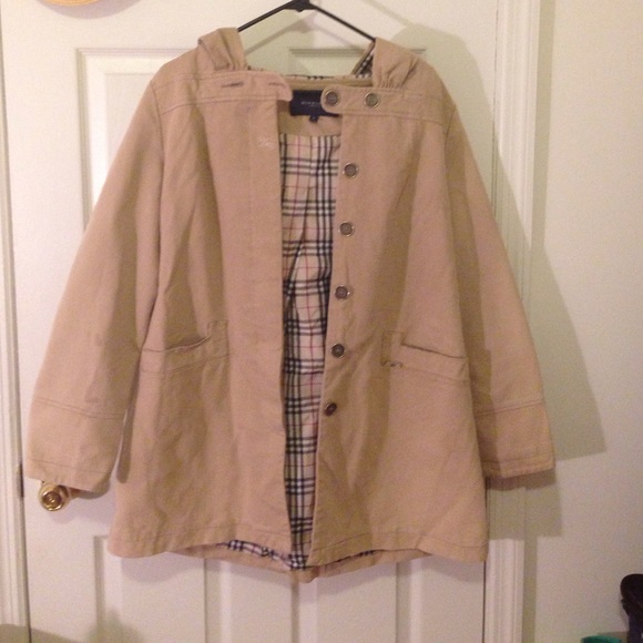 "Burberry" Trench Coat