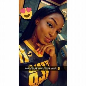 Meet your Posher, Briana