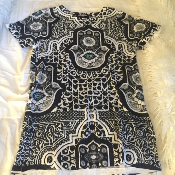 Hamsa Tee