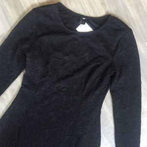 LBD NWT-little black dress size Small *stretchy*