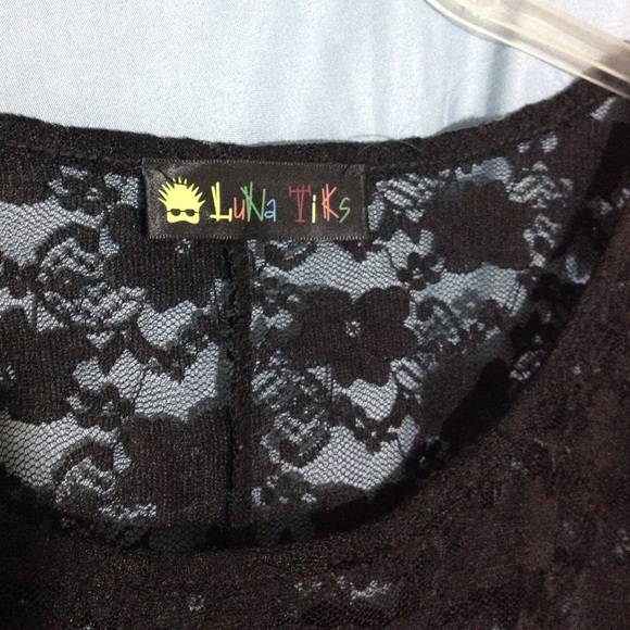 Cute Black lace sheer blouse - Picture 3 of 3