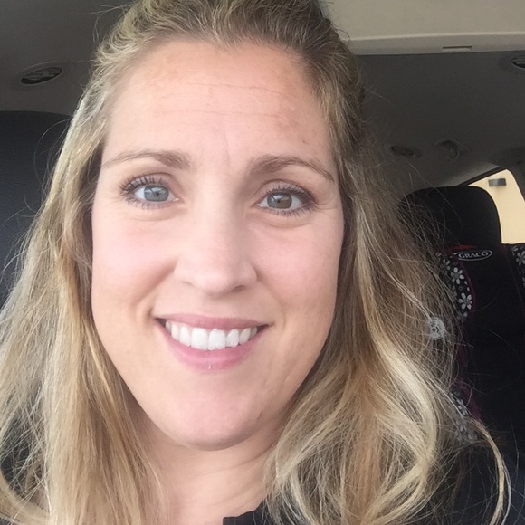 Meet your Posher, Lacy - Picture 1 of 1