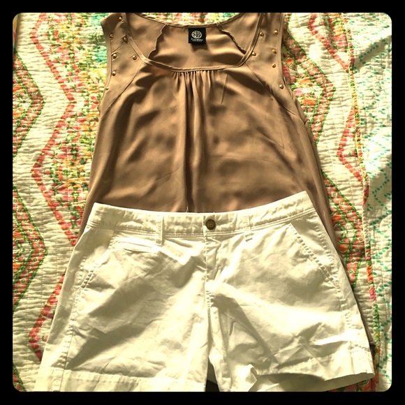 White old navy khaki shorts
