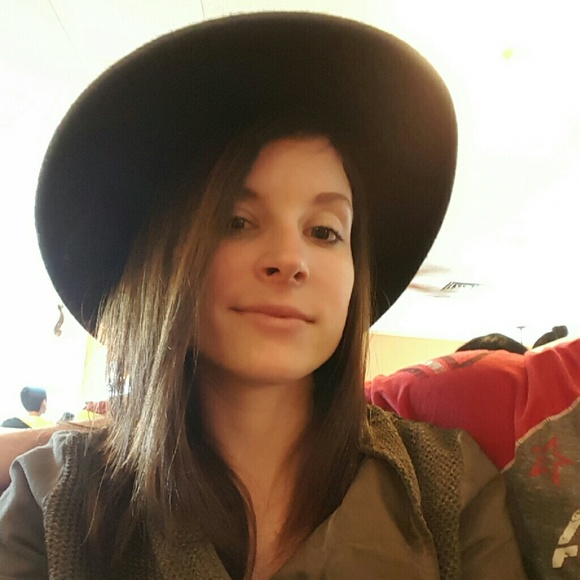 Meet your Posher, Mandi