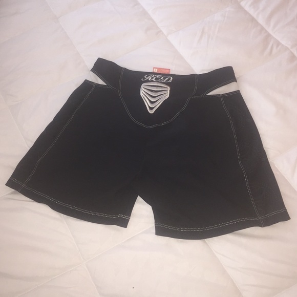 R.E.D Women's Impact Shorts - Picture 3 of 3