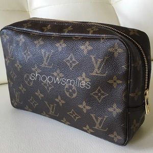 Authentic Louis Vuitton Toiletry Trousse 23