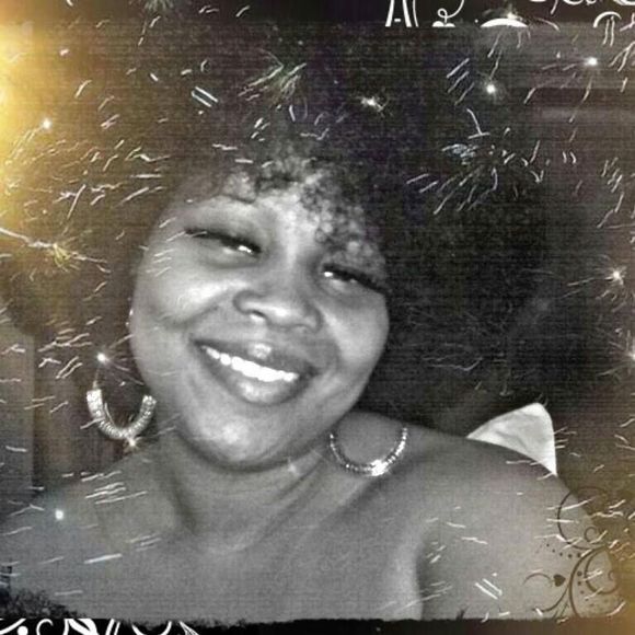 Meet your Posher, Sharon - Picture 1 of 1