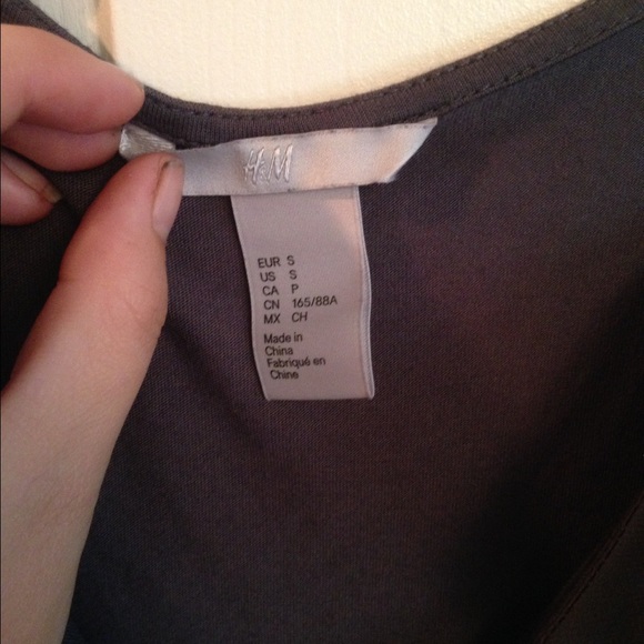 H&M Ruffle Tank - Picture 4 of 4