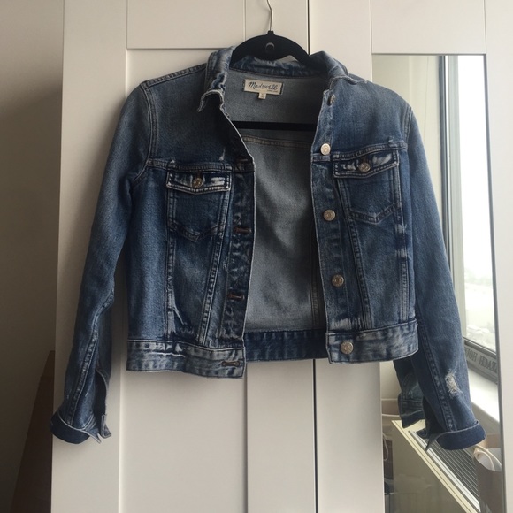 Made well distressed jean jacket - like new!