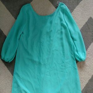 Boutique dress with bow on back