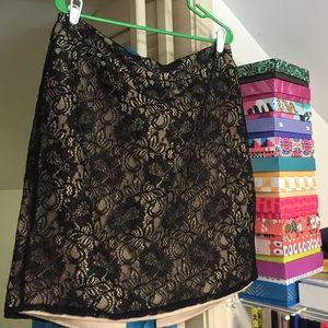 NY&Co lace skirt