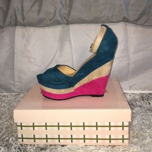 BRAND NEW WEDGES