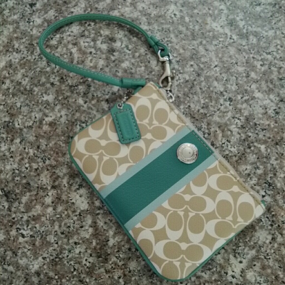 Coach Signature Corner Zip Wristlet Wallet