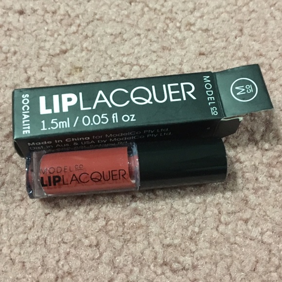 Lip Lacquer in Socialite