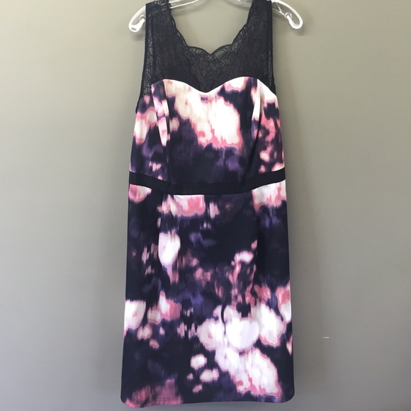 Cute, classic midi dress!