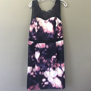 Cute, classic midi dress!