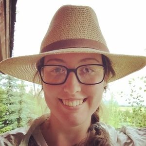 Meet your Posher, Hannah